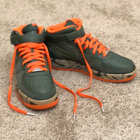 Nike Other - Nike Air Force 1 Premium Mid ‘07 (Berlin)